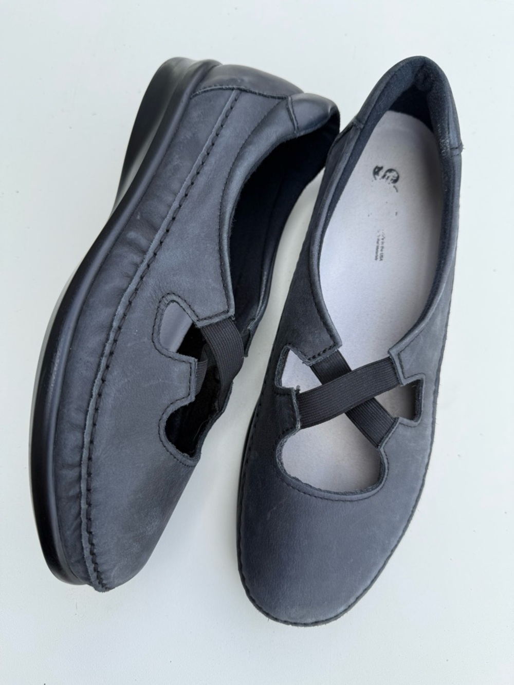 Women’s Black Elastic-Cross Comfort Flats